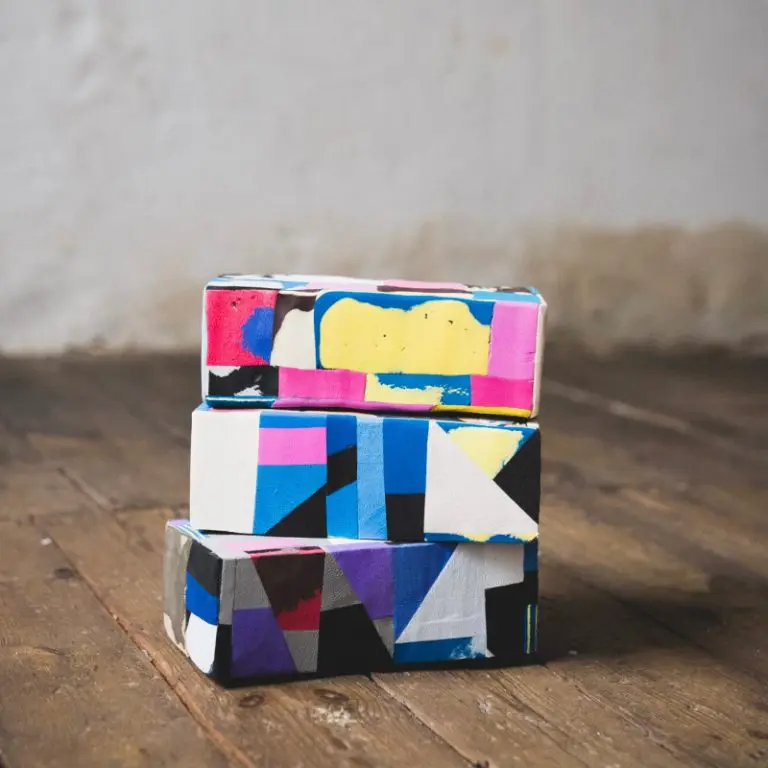 A yoga block made from flip-flops for your sustainable yoga practice